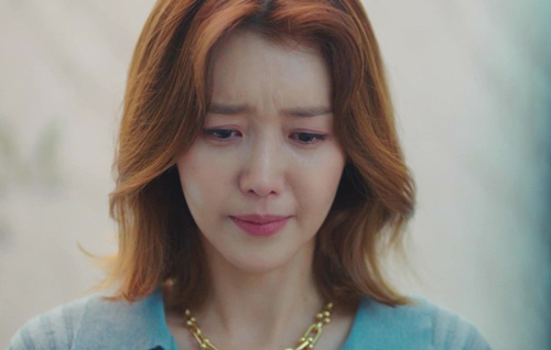 Lần đầu gặp mẹ chồng tương lai, cô nàng vụng về bị chê lên chê xuống và cái kết không ngờ