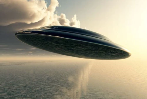 UFO xuất hiện ở nhiều nơi trên thế giới trong suốt thời gian qua gây xôn xao dư luận.