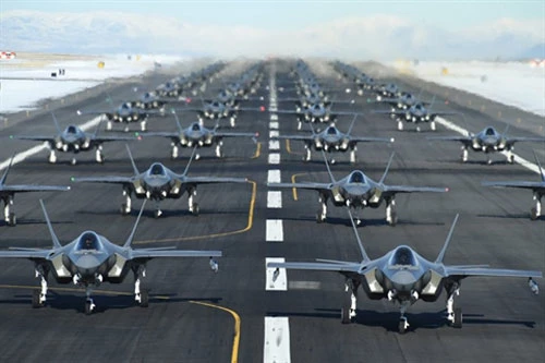 Tốc độ sản xuất F-35 Lightning II vượt xa mọi đối thủ trên thế giới