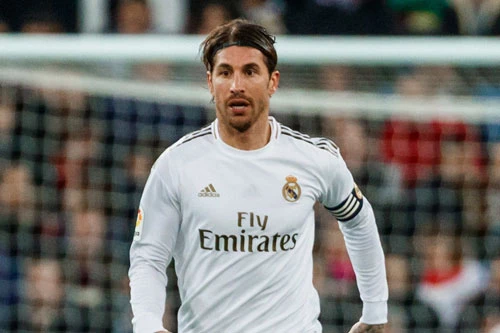 =3. Sergio Ramos (mức lương: 200.000 bảng).