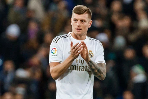 =3. Toni Kroos (mức lương: 200.000 bảng).