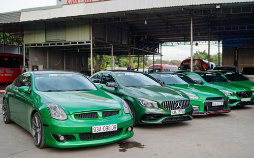 Ngắm dàn siêu xe cực chất của đại gia Bình Phước