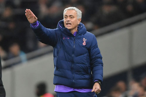 Mourinho được 'thưởng nóng' nếu giúp Tottenham dự Champions League