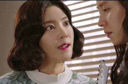 Chị chồng ly hôn liền kiếm cớ đuổi em dâu độc chiếm căn nhà, nào ngờ chưa đầy nửa năm sau đã khóc ròng đến van nài em dâu quay lại