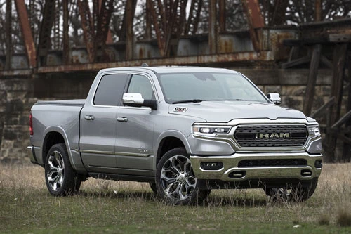 7. Ram Pick-up (doanh số: 731.895 chiếc).