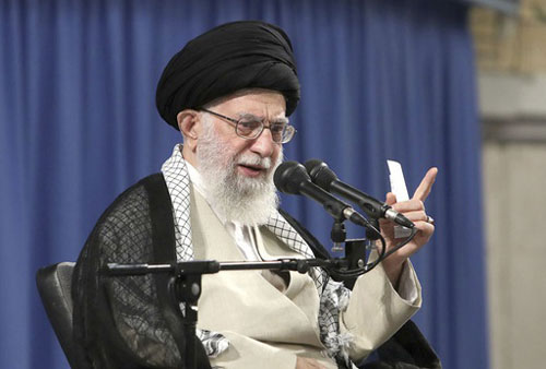 Lãnh tụ tối cao Iran nói cuộc tấn công tên lửa là cú đánh vào mặt Mỹ