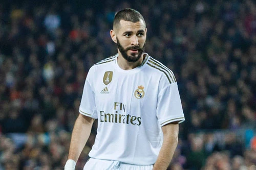 =8. Karim Benzema (mức lương: 150.000 bảng).