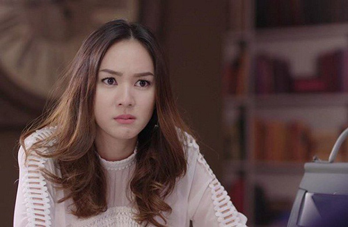 Hàng xóm khen con nuôi càng lớn càng giống bố nuôi, vợ nghi chồng phản bội đi điều tra thì ngã ngửa với thân thế bố đứa bé