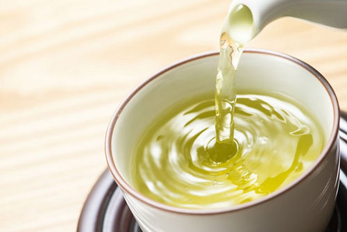 Nghiên cứu: Thường xuyên uống trà giúp sống thọ thêm gần 2 năm so với không uống