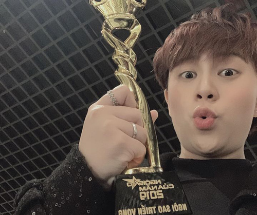 Bảo Hân 'Về nhà đi con' hạnh phúc đón tuổi 20 bằng giải thưởng đầu tiên trong sự nghiệp