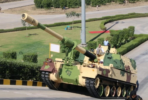Pháo tự hành K9 Vajra-T của Lục quân Ấn Độ. Ảnh: TsAMTO.