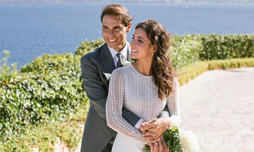 Nadal và bà xã Xisca trong ngày cưới giữa tháng 10. Ảnh: Twitter.