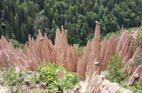 Chiêm ngưỡng kim tự tháp tự nhiên của trái đất