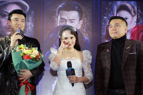 Bảo Thanh bật khóc khi hội ngộ dàn sao “Về nhà đi con”