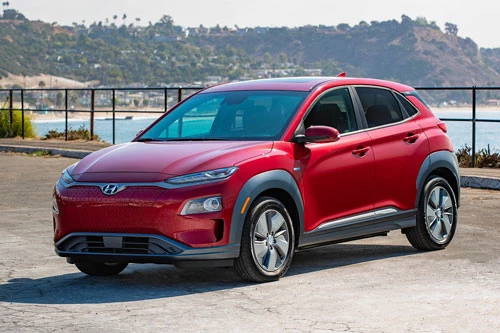 4. Hyundai Kona Electric 2019 (giá khởi điểm: 37.495 USD).