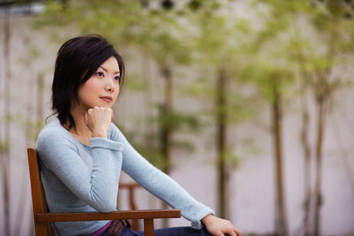 Thấy tin nhắn từ ngân hàng báo về, tôi mở ra xem và chết điếng với nội dung khoản tiền 20 triệu chồng vừa chuyển xong