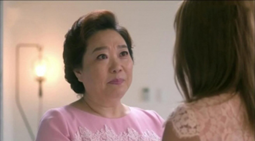 Thấy con trai lén lút vào nhà nghỉ, tôi cuống quýt đi theo ai ngờ người phụ nữ bên trong đó lại là...