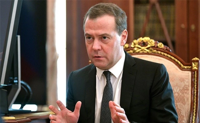Cựu Thủ tướng Nga Medvedev: Giải tán chính phủ là chuyện bình thường - 1