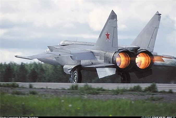 MiG-25 la tiem kich danh chan tot nhat the gioi?-Hinh-12