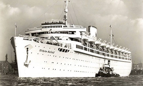 Được mệnh danh " tàu Titanic của Hitler", tàu du lịch MV Wilhelm Gustloff là tàu thuộc cơ quan giải trí Vui để khỏe (Strength Through Joy) của chính quyền Đức quốc xã.