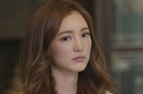 Con nhập viện cấp cứu, mẹ chồng tôi sẵng giọng: “Xuất viện thì về thẳng bên ấy mà ở, nhà tôi không chứa nổi mẹ con cô nữa”