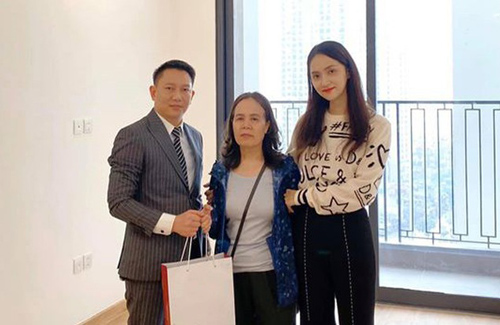 Chơi lớn như Hương Giang ngày cận Tết Nguyên Đán: Mạnh tay mua nhà view toàn thành phố tặng sinh nhật mẹ