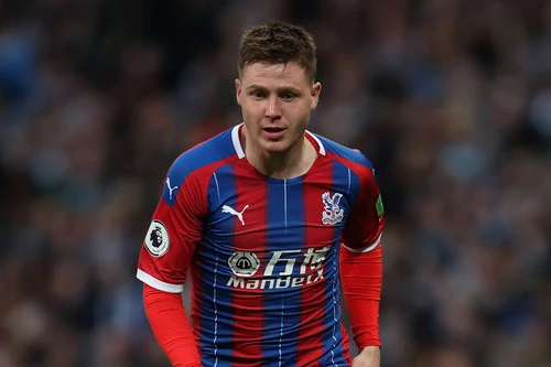 Tiền vệ phải: James McCarthy (Crystal Palace).