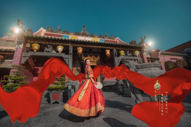 'Hú hồn' với bộ ảnh đón năm mới theo phong cách cổ trang của vợ hai Minh Nhựa