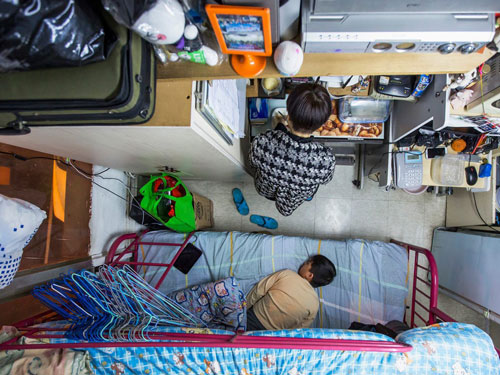 Cuộc sống cay đắng của dân nghèo trong lòng Hong Kong