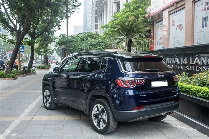 Can canh Jeep Compass 