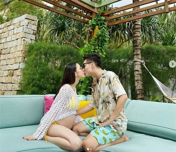 Joyce Phạm- con gái đại gia Minh Nhựa khoe loạt ảnh bầu bí vượt mặt diện bikini vẫn quyến rũ hết phần người khác  - Ảnh 2.