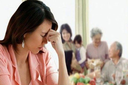 Biếu nhà chồng 2 triệu ăn Tết, tôi nào ngờ bị xỉa xói đủ điều