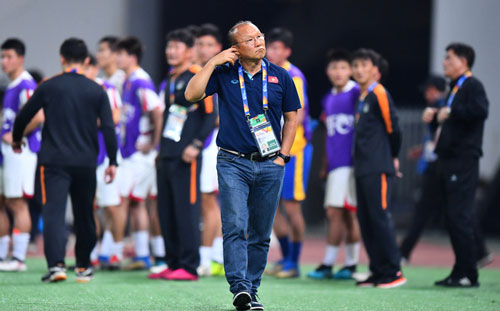 Sẽ chẳng có "phép màu" nào nữa, nếu thầy Park cứ tiếp tục bị ép phải "ăn xổi"
