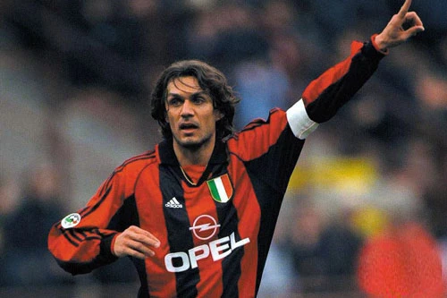 7. Paolo Maldini (AC Milan, 135 trận). 