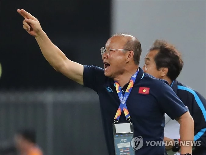 Báo Hàn rầm rộ ủng hộ thầy Park, fan bảo: Việt Nam mới thua 1, Nhật còn thua 2 cơ mà! - Ảnh 1.