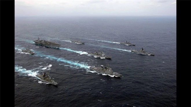 NÓNG: Lực lượng Mỹ, Anh và 8 nước châu Âu rầm rập áp sáp Iran - Hàn Quốc cũng tham chiến - Ảnh 2.
