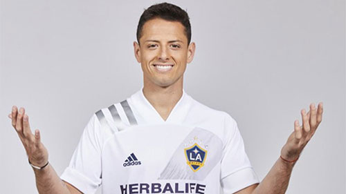 Chicharito chính thức ký hợp đồng 3 năm với LA Galaxy, nhận lương cao nhất MLS