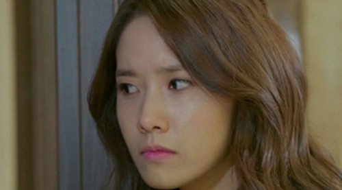 Tím mặt nghe lén được nội dung cuộc điện thoại của em chồng và mẹ chồng