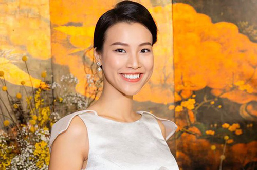 Hoàng Oanh ngày càng nhuận sắc trong thai kỳ nhưng lại gây chú ý bởi chi tiết nguy hiểm cho mẹ bầu