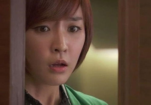 Đến nhà bạn trai không báo trước, tôi gặp phụ nữ lạ