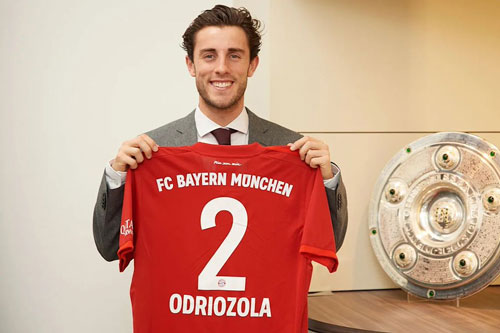 Bayern mượn thành công hậu vệ Odriozola từ Real