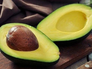 Ăn bơ kiểu này vừa "ném" hết chất bổ vừa rước thêm bệnh tật
