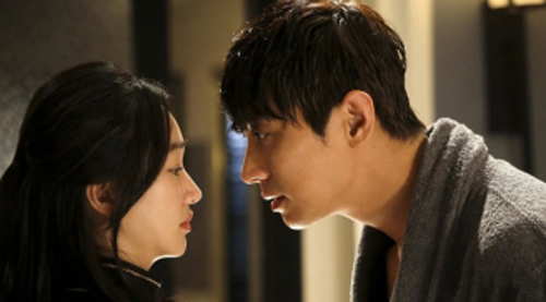 Tôi sốc nặng khi phát hiện ra mùi lạ ám ảnh trên cơ thể của vợ ngay ngày đầu tân hôn