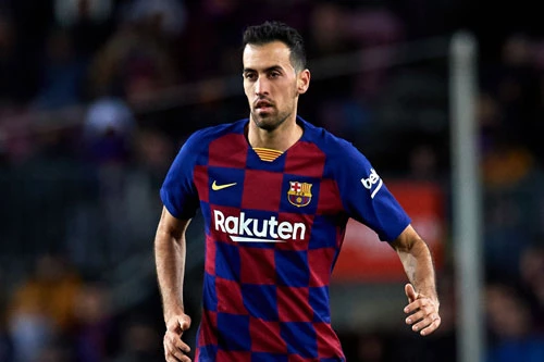 6. Sergio Busquets (mức lương: 180.000 bảng/tuần).