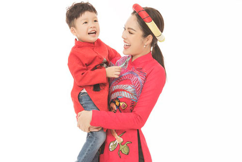 Dương Cẩm Lynh - “Tiệm ăn Dì ghẻ” lần đầu bật mí về cái Tết đặc biệt