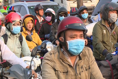 Giáp Tết, đường về miền Tây ùn tắc nghiêm trọng