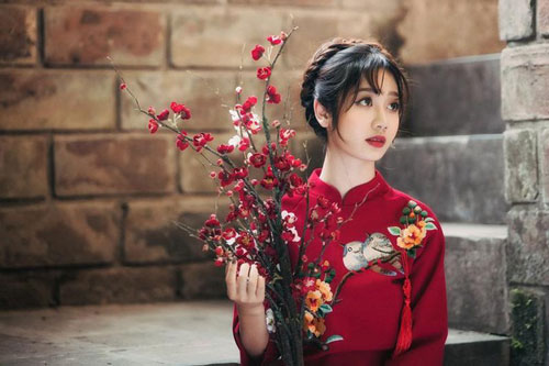 “Thiên thần ảnh thẻ” Lào Cai xinh xắn ngóng Xuân sang