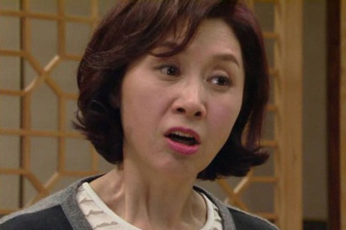 Sinh con chưa kịp ra tháng, tôi đã bị mẹ chồng đuổi ra khỏi nhà, khi biết nguyên do, chồng tôi đòi từ mặt bà ngay lập tức