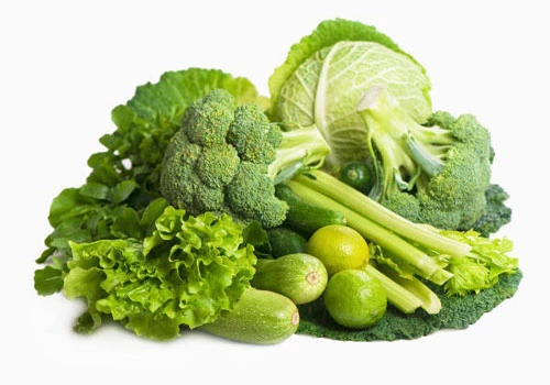 Rau lá xanh: Mặc dù chế độ ăn nhiều salad và rau thường được biết là rất tốt, nhưng rau xanh như cải xoăn, rau mồng tơi và bông cải xanh có thể gây khó chịu cho cơ thể khi bạn di chuyển. Do hàm lượng chất xơ cao, ăn rau xanh trước khi tập thể dục có thể dẫn đến chướng bụng và đầy hơi.