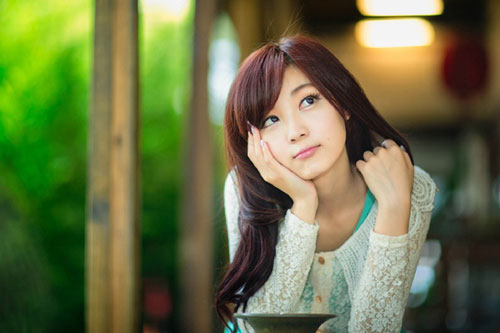 Về quê biếu bố mẹ chồng 3 triệu tiêu Tết, ngờ đâu mẹ chồng không nhận lại dúi cho thêm 2 triệu và khuyên nhủ một câu khiến tôi băn khoăn vô cùng